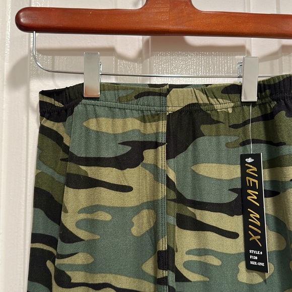 Camouflage Print Buttery Soft Leggings New - Picture 3 of 6